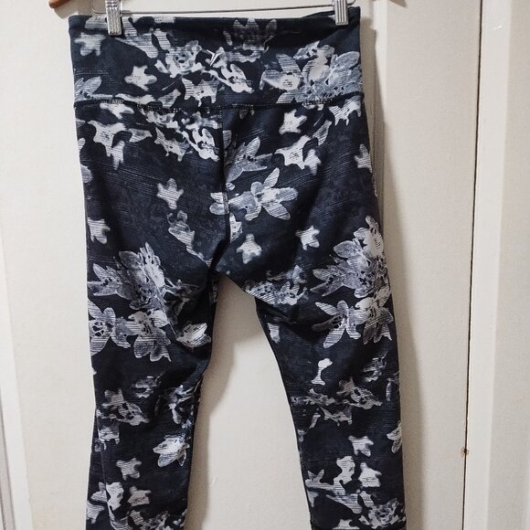 Old Navy active yoga pant - Picture 1 of 11